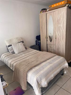 Cottage For Rent in Summerstrand, Port Elizabeth