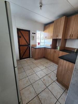 House For Sale in Korsten, Port Elizabeth